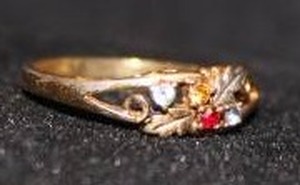 Black Hills Gold 4 Stone Mothers Ring