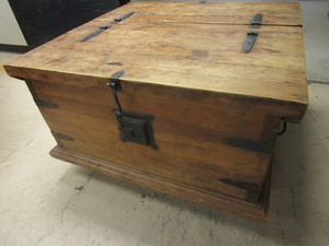 lot 702 image: STORAGE CHESTCOFFEE TABLE