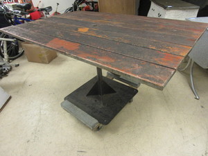 lot 708 image: OUTDOOR TABLE, WITH STURDY METAL BASE