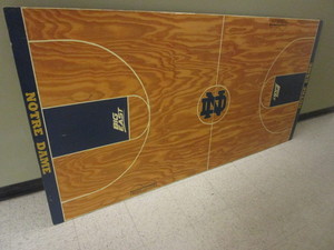 lot 717 image: NOTRE DAME BEER PONG TABLE