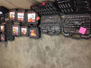PALLET WITH ASSORTED HUSKY TOOLS CUSTOMER RETURNS SEE PICS