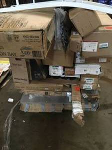 MIXED LOT OF ASSORTED FURNITURE & CHAIRS CUSTOMER RETURNS SEE PICS