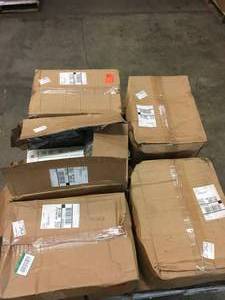 PALLET WITH 5 BOXES OF DALTILE Restore Bright White 4 in. x 16 in. Ceramic Subway Wall Tile (13.20 sq. ft.  Case) CUSTOMER RETURNS SEE PICS