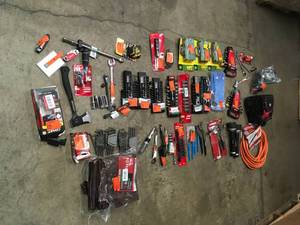 MIXED BIN FULL OF GARAGEOUTDOOR TOOLS CUSTOMER RETURNS SEE PICS