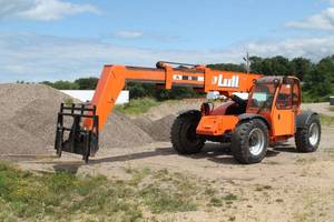 lot 1 image: JLG LULL 944 E 42 Telehandler