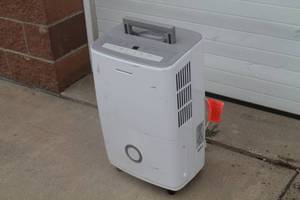 lot 16 image: Dehumidifier Frigidaire
