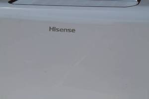 lot 18 image: Dehumidifier Hisense