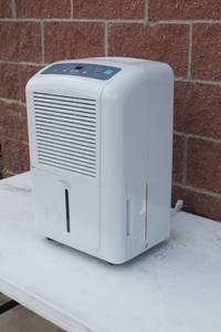 lot 26 image: Dehumidifier SoleusAir