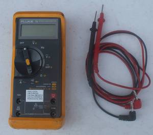 lot 13 image: Fluke Multimeter