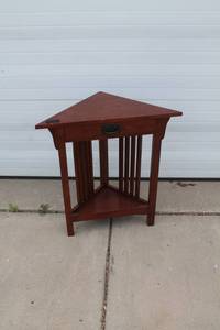 lot 60 image: Triangular Corner Table