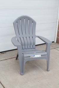 lot 80 image: 3 Chairs Lot