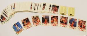 lot 18 image: 1990 Fleer Basketball Cards Set