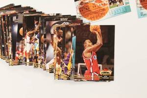 lot 57 image: 1992 - 1993 Topps Stadium Club Basketball Cards