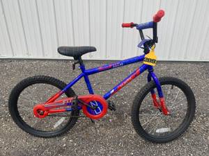 lot 20 image: Mantis Flip Side Bicycle 20 Wheels