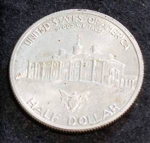 1982-D WASHINGTON SILVER COMMEMORATIVE HALF DOLLAR