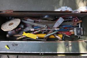 lot 111 image: Lot including AC Gilbert and Co. electric engine, metal tool chest and multiple hand tools