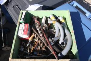 lot 113 image: Lot of miscellaneous hardware