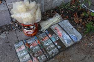 lot 121 image: Large lot of zip ties