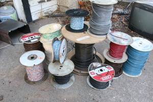 lot 132 image: Lot of cable spools in various gauges