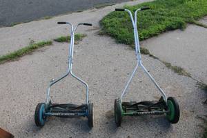 lot 138 image: Vintage Great States manual push mowers (working ) (2)