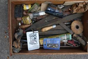 lot 139 image: Box with various wood files