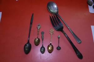 lot 43 image: Lot of seven vintageantique spoons