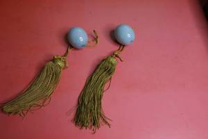 lot 65 image: Japanese gold tassels and glass beads in box