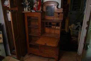 lot 72 image: Antique quartersawn oak secretary deskcabinet circa early 1900s