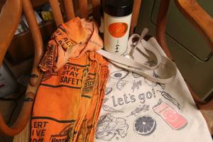 lot 78 image: Lot including Northwest Orient airline bag and set of railroad mechanics rags