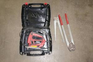 lot 48 image: Skil Jig Saw in Case with 2 Hand Tools