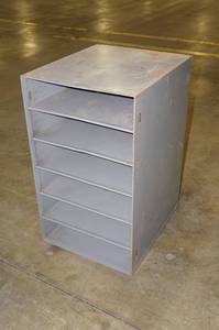 lot 71 image: Metal Shelf Cabinet