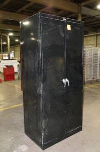 lot 69 image: Metal Storage Cabinet