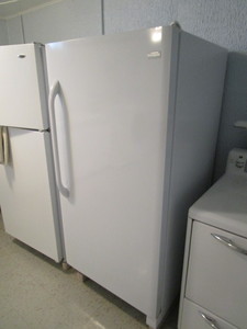 lot 31 image: Frigidaire Upright Freezer