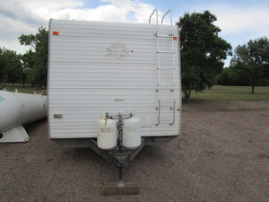 lot 2 image: 2000 26 Toy Hauler