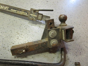lot 14 image: Sway Control Weight Distribution Receiver Hitch