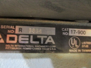 lot 15 image: Delta Drill Press