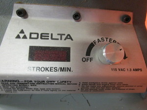 lot 16 image: Delta Scroll Saw