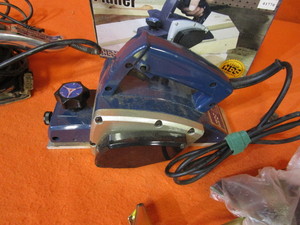 lot 46 image: Planer & Sanders