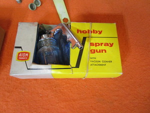 lot 101 image: Paint Guns & Air Brushes