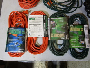 lot 110 image: Extension Chords