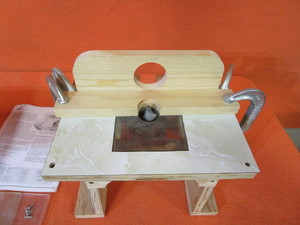 lot 115 image: Small Router Table & Benchtop Clamp