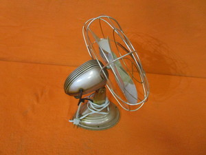 lot 154 image: Vintage Westinghouse Fan