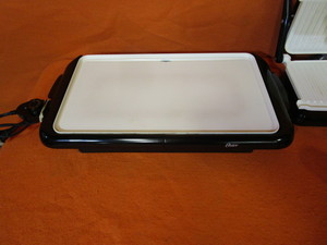 lot 163 image: Griddle, Waffle Maker, Donut Baker, (2) Grills
