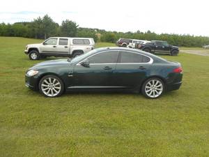 lot 3 image: 2011 Jaguar XF Premium