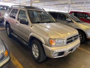 2002 Nissan Pathfinder SE 4x4