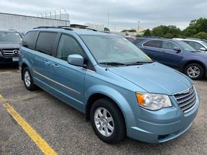 2010 Chrysler Town & Country Touring