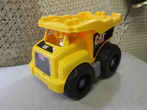 lot 4 image: Large Mega Bloks Cat Dump Truck  RM...