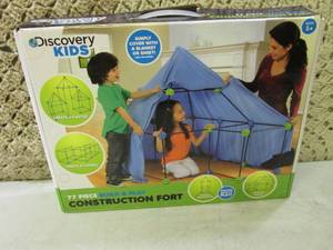 lot 39 image: Discovery Kids 77pc Build & Play Co...