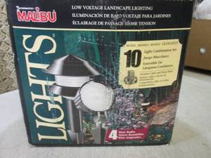 lot 43 image: Malibu Outdoor Light Set  F-3...