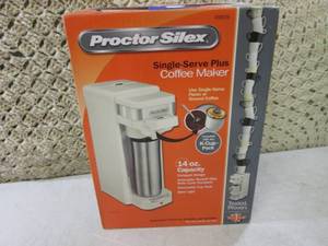lot 44 image: Proctor Silex Single-Serve Plus Cof...
